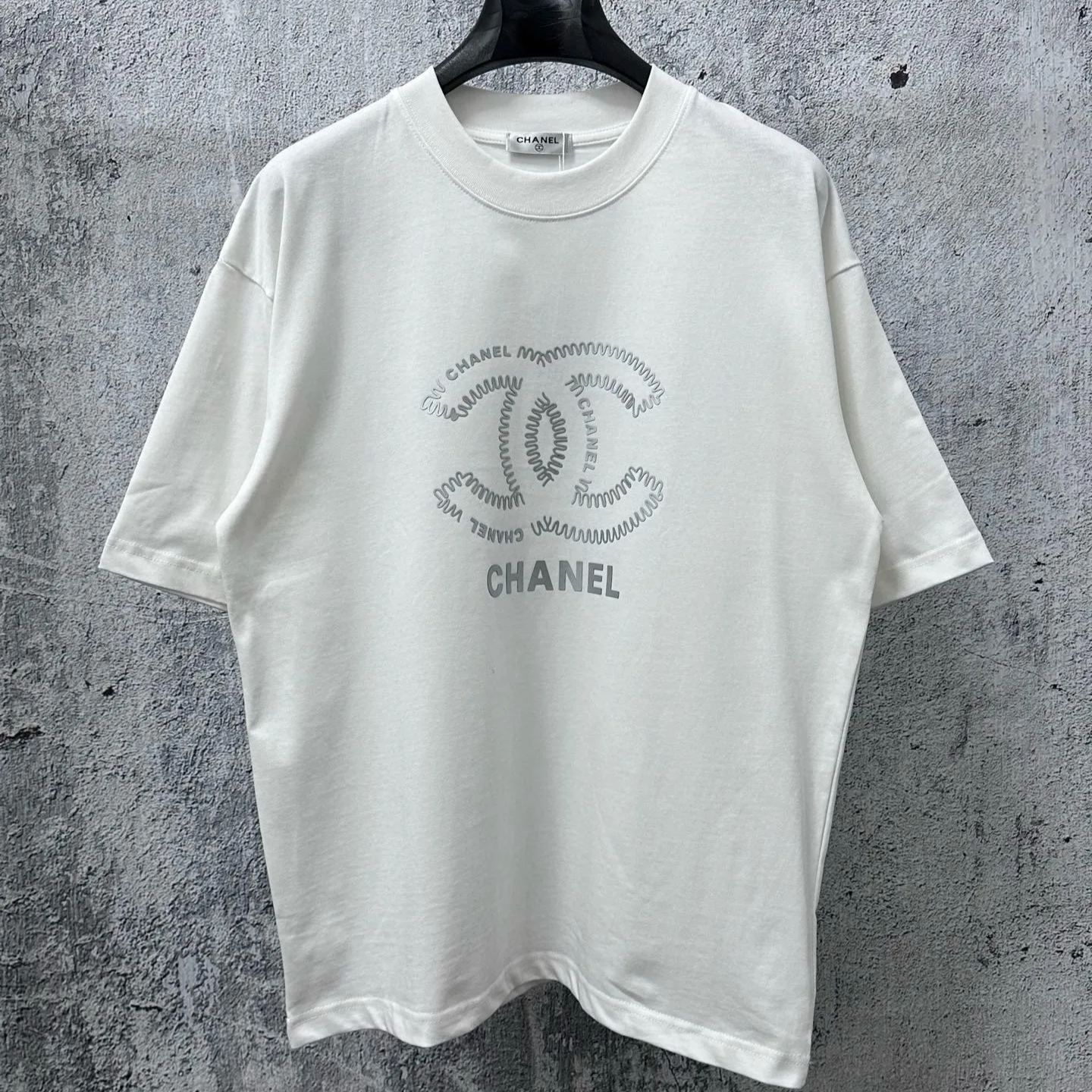 [Copy]『L-4XL』高級感のあるカジュアルな半袖クルーネックTシャツ。ユニセックスで、スリムに見え、着回し力抜群です