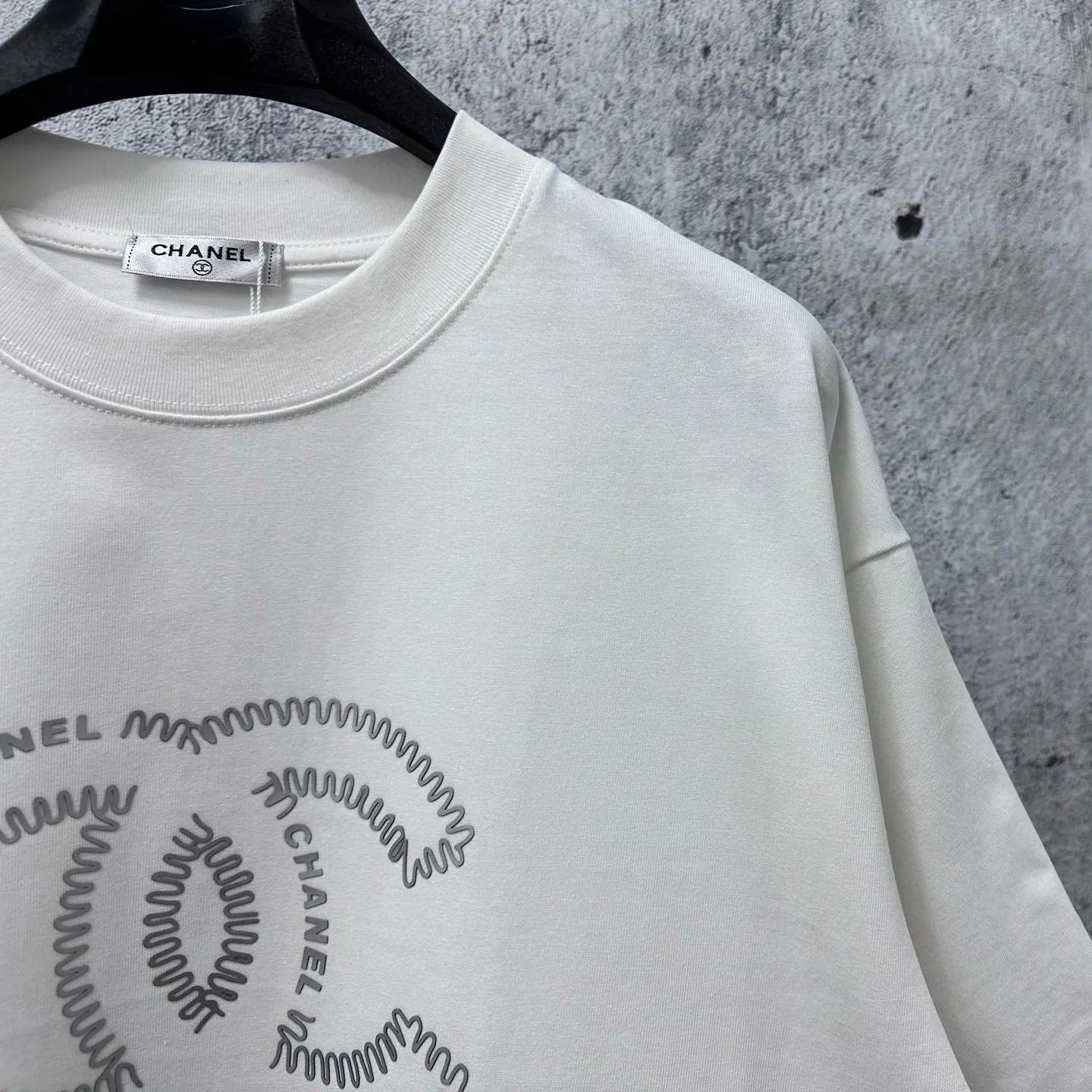 [Copy]『L-4XL』高級感のあるカジュアルな半袖クルーネックTシャツ。ユニセックスで、スリムに見え、着回し力抜群です