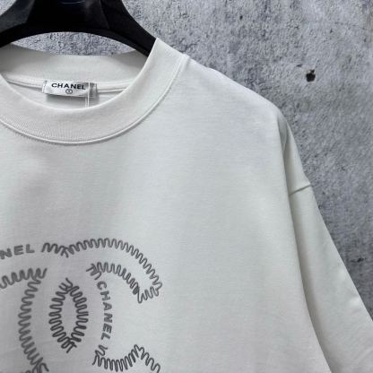[Copy]『L-4XL』高級感のあるカジュアルな半袖クルーネックTシャツ。ユニセックスで、スリムに見え、着回し力抜群です
