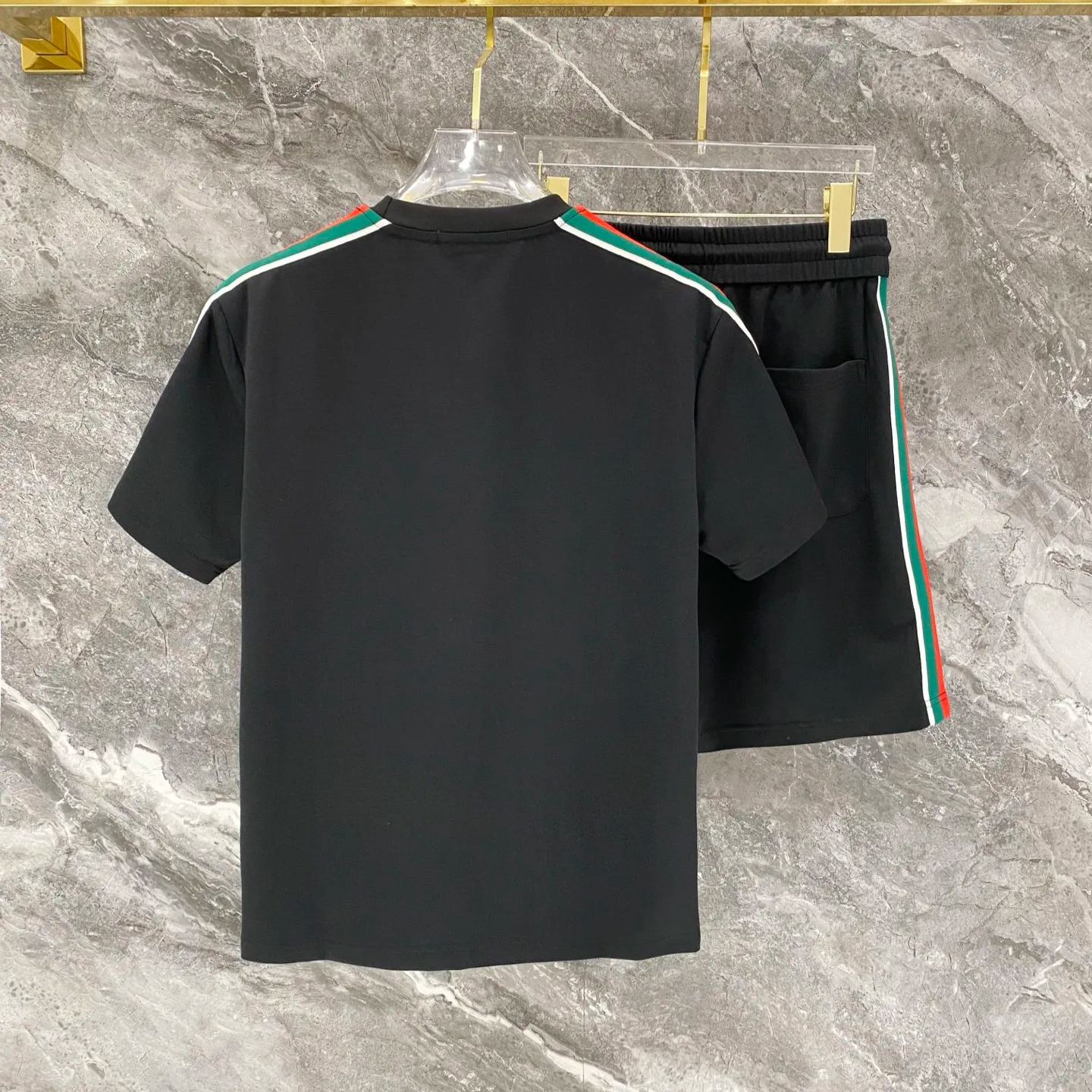 『M-3XL』夏のファッション、クルーネックTシャツとショートパンツのスーツ