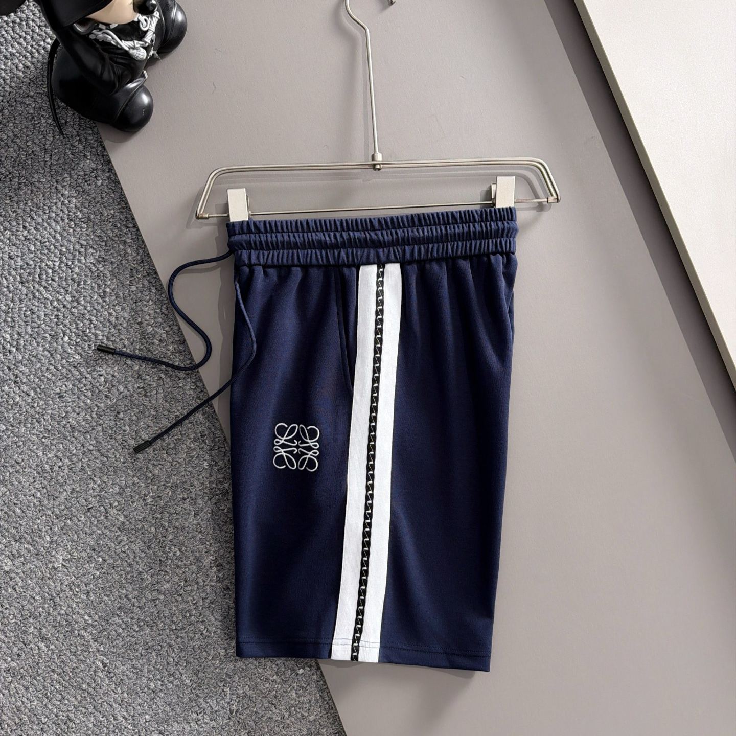 [Copy]『M-3XL』高級感のある刺繍入り襟付きポロシャツ スリムフィットで、着回しの効く半袖トップスです