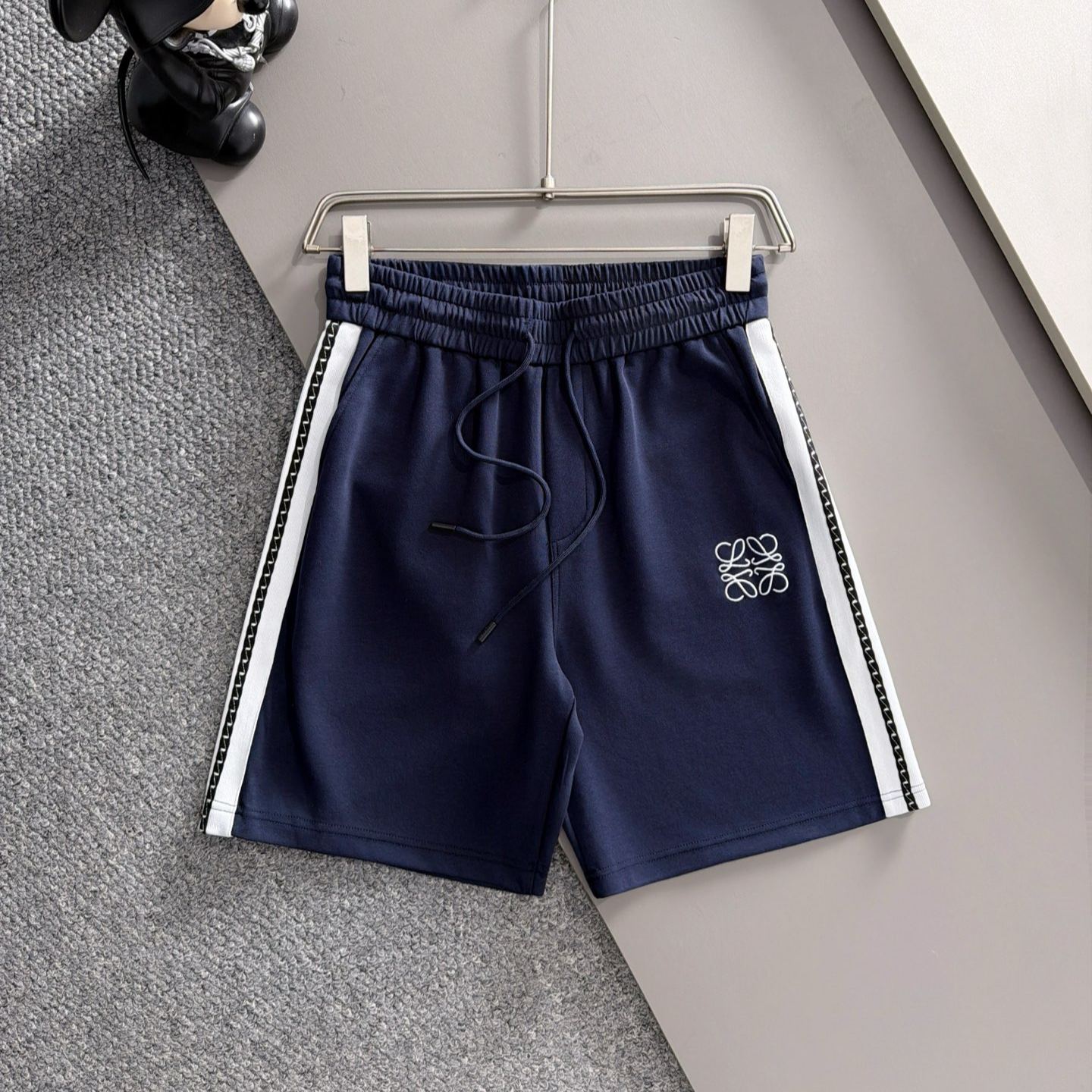 [Copy]『M-3XL』高級感のある刺繍入り襟付きポロシャツ スリムフィットで、着回しの効く半袖トップスです