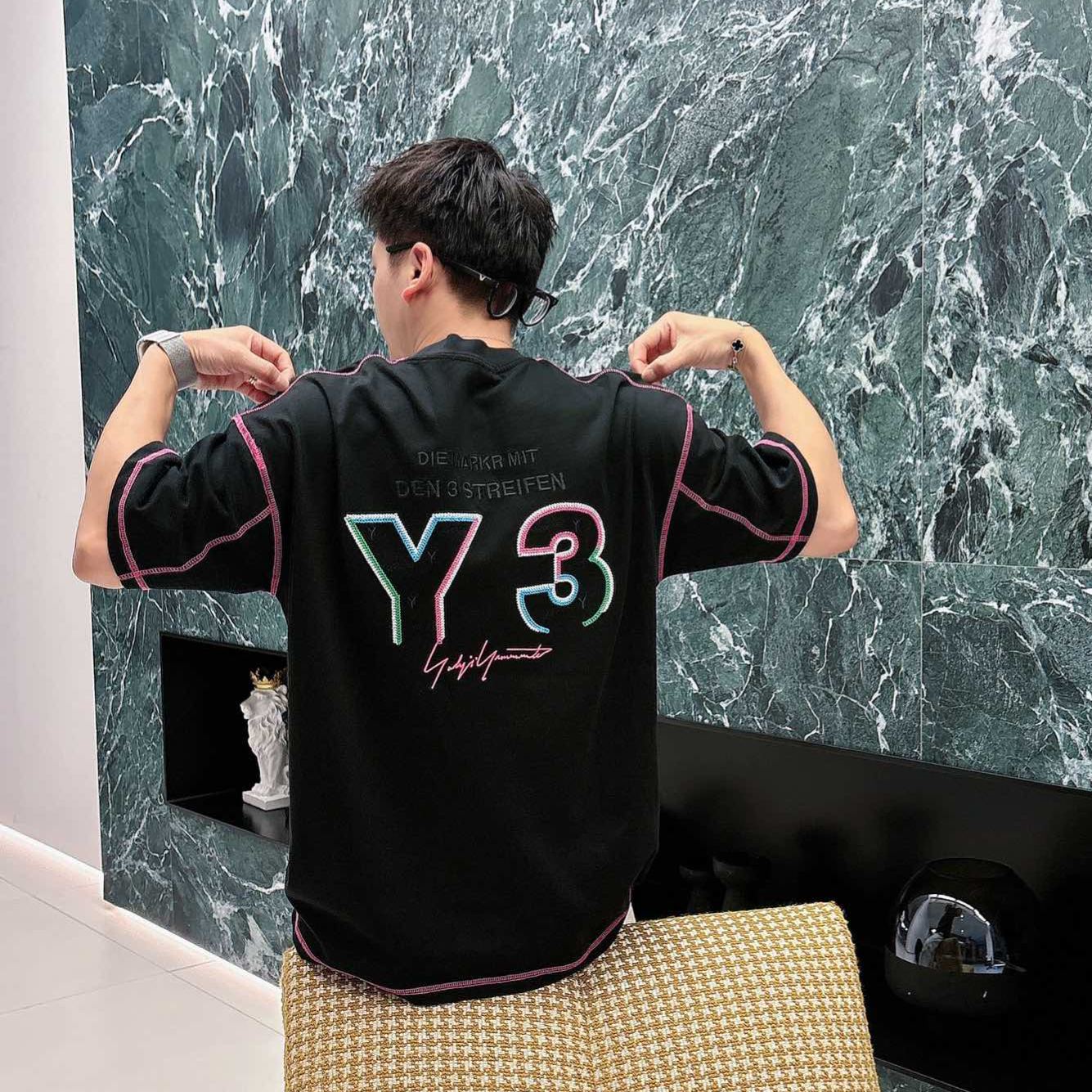 『S-XL』早春新作 透かし刺繍入り半袖Tシャツ、毎日の通勤に最適