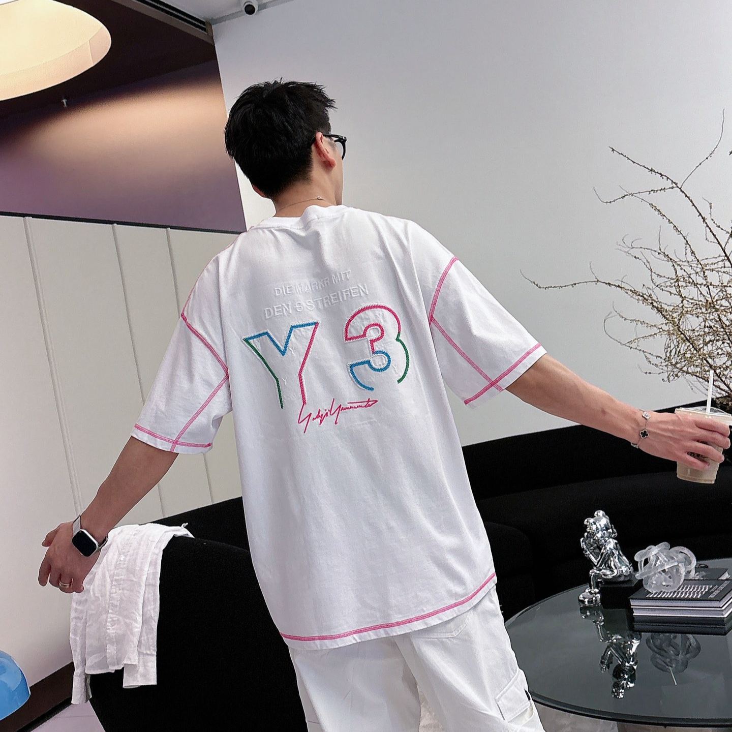 『S-XL』早春新作 透かし刺繍入り半袖Tシャツ、毎日の通勤に最適