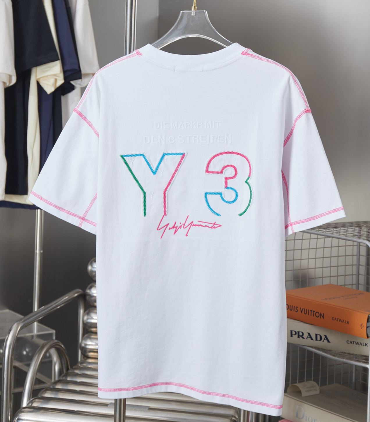 『S-XL』早春新作 透かし刺繍入り半袖Tシャツ、毎日の通勤に最適