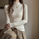 奶杏色