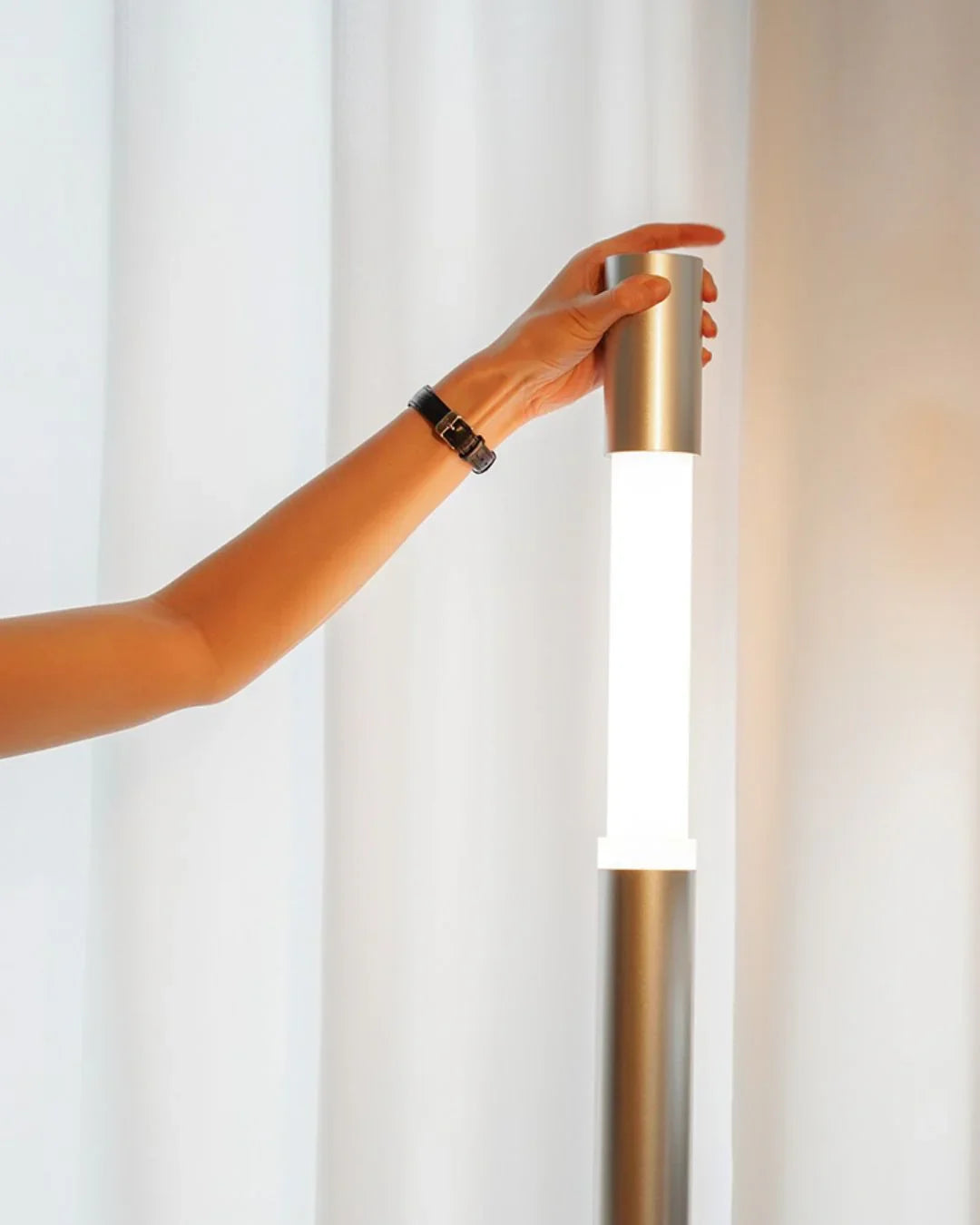 Ciro Touch Dimmable Floor Lamp - Cozymatic