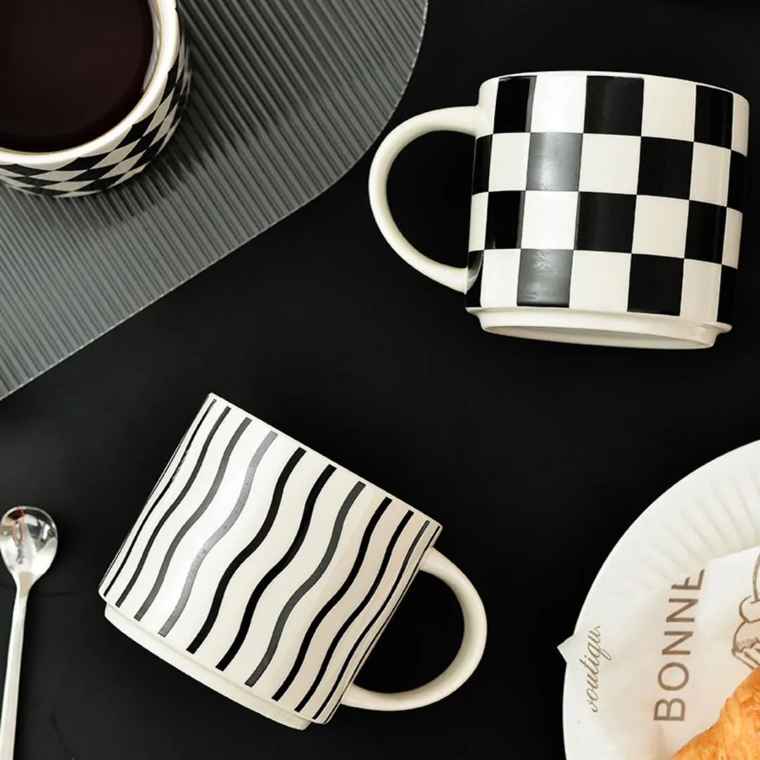 Black and White Ceramic Mug Set