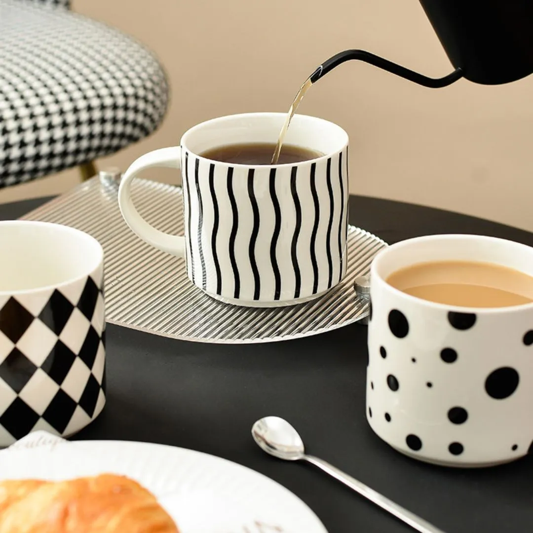 Black and White Ceramic Mug Set
