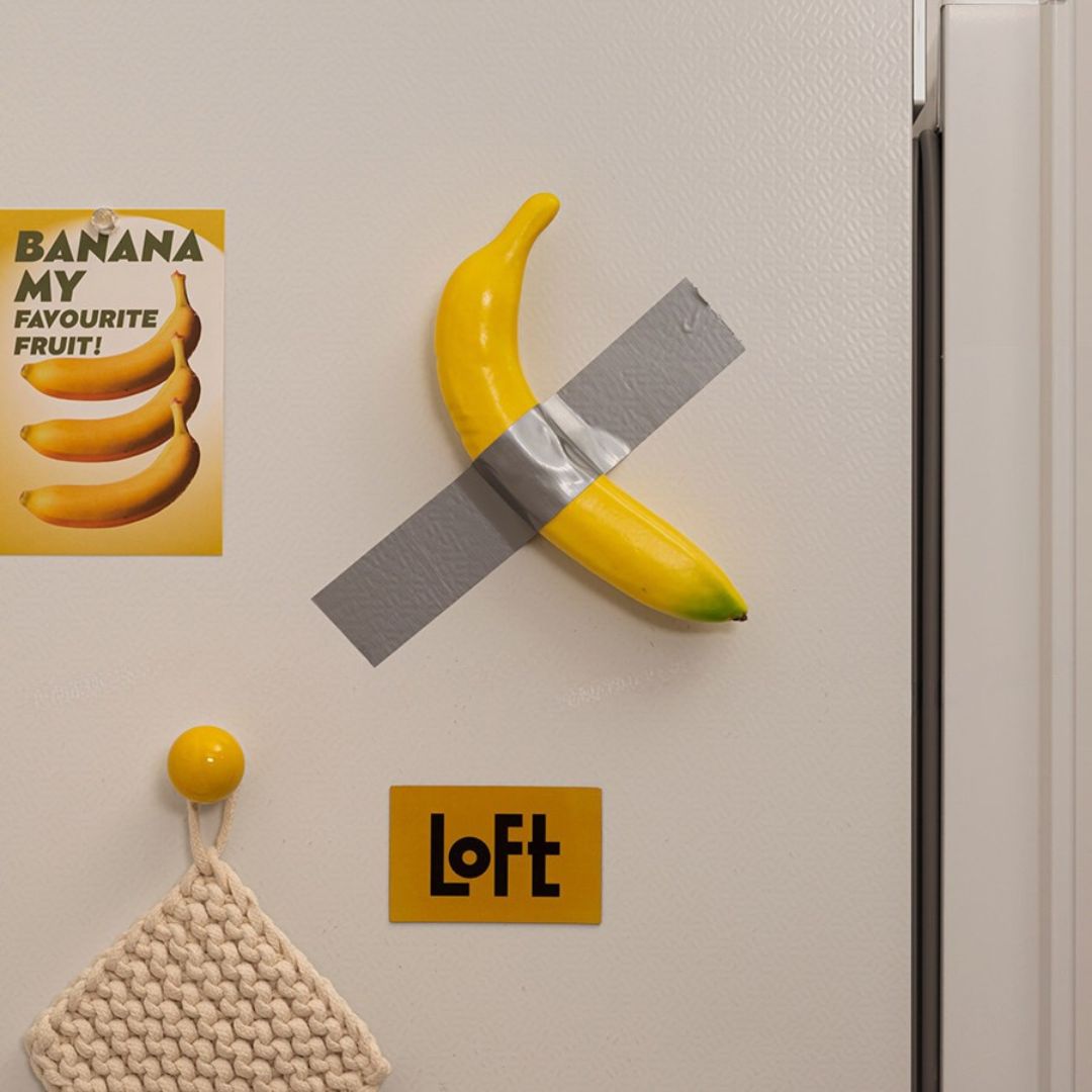 Tape-On 3D Banana Decor