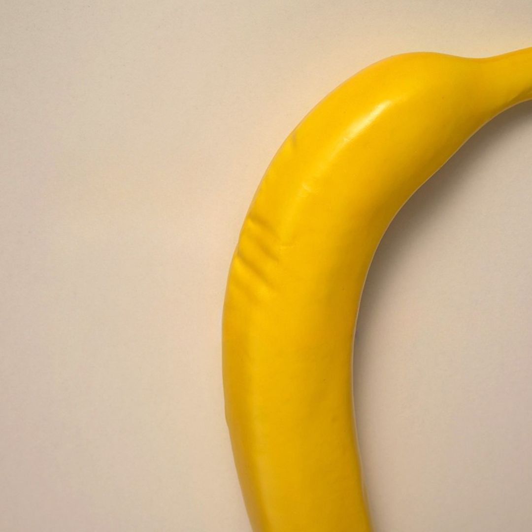 Tape-On 3D Banana Decor