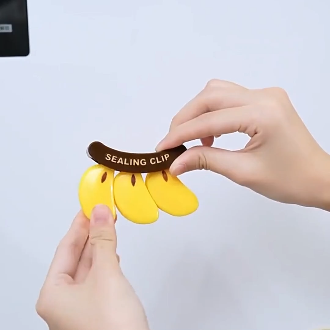 Banana Magnetic Snack Clip (Set of 2)