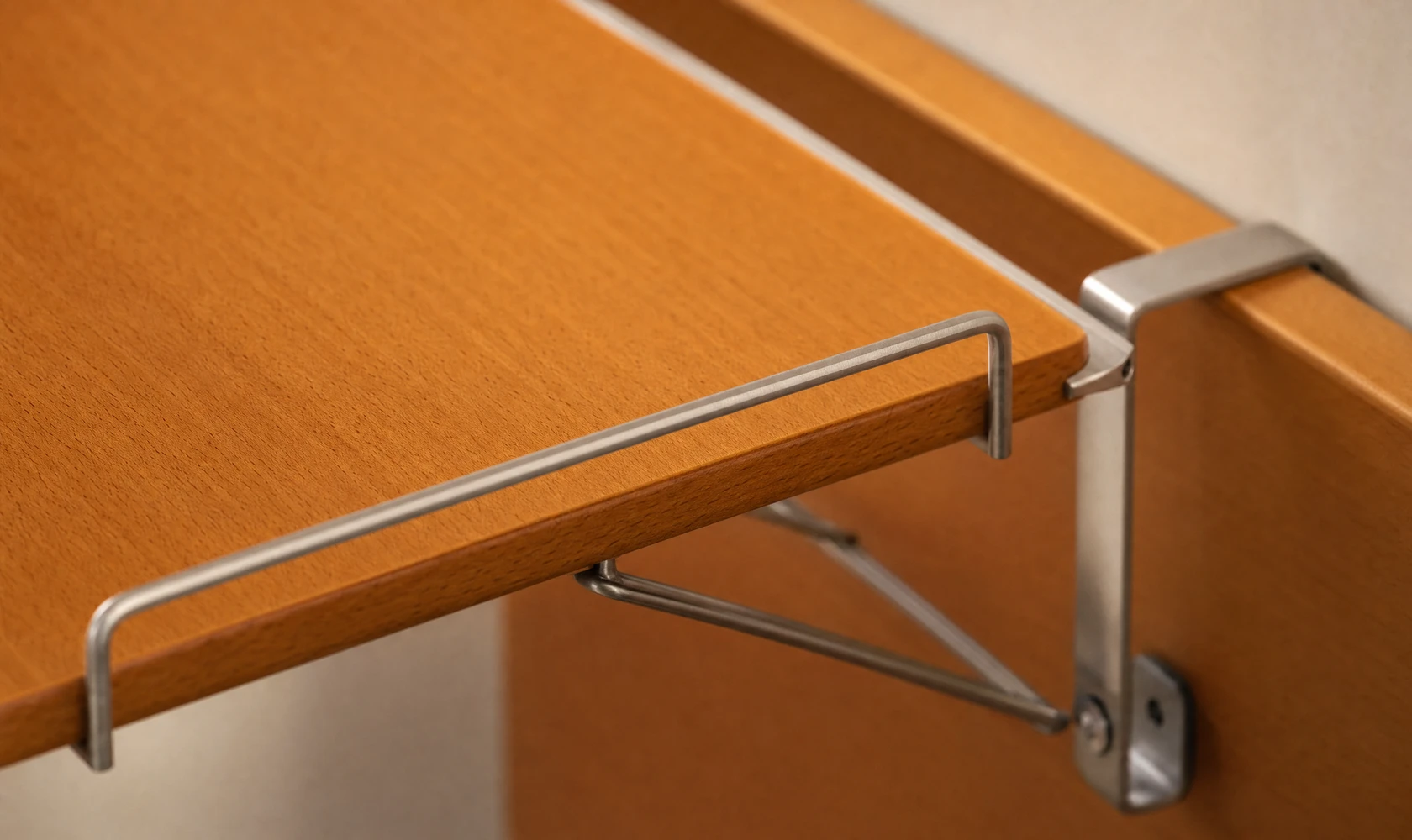 Premium honey beech and anti-fingerprint stainless steel built to last beautifully