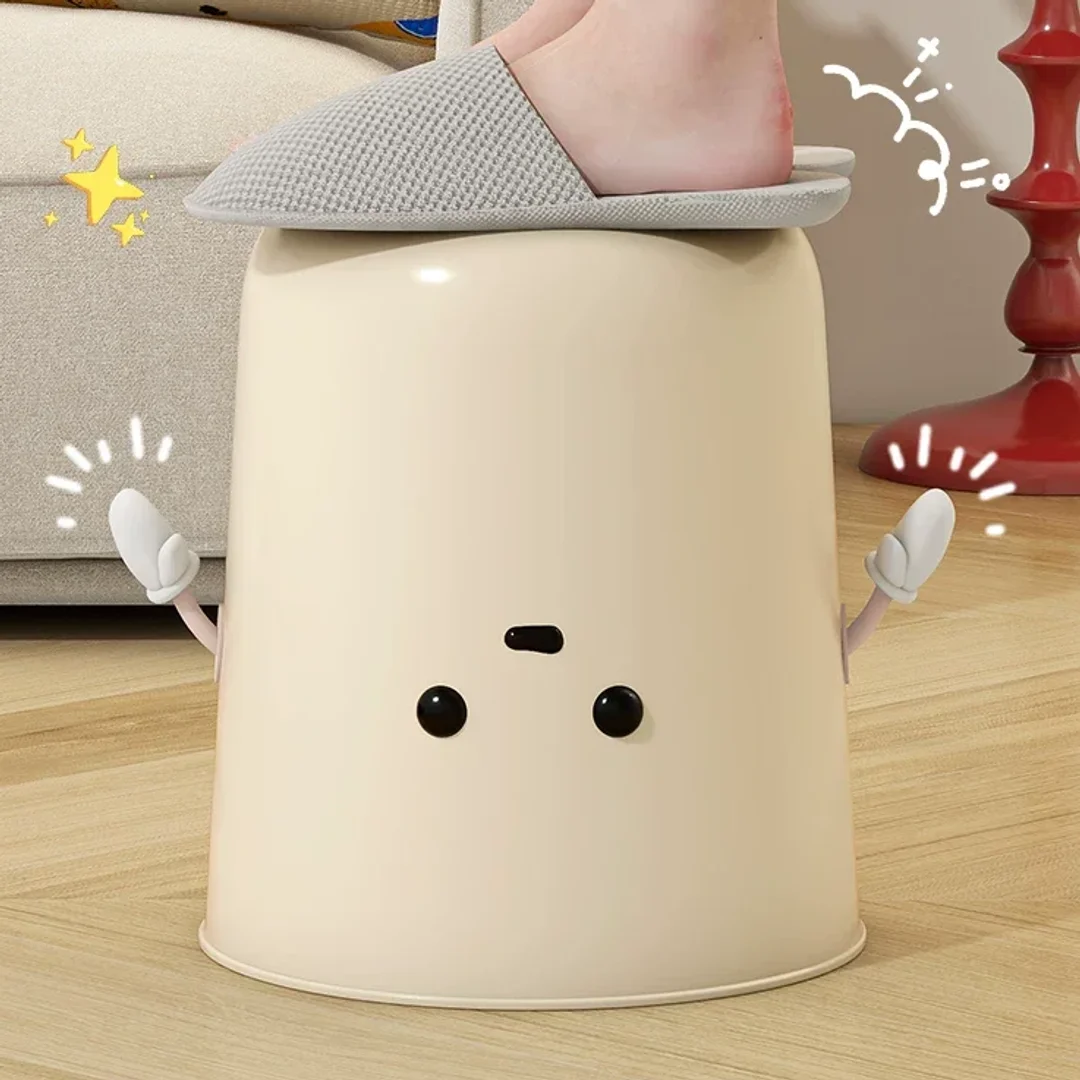 Cartoon Creative Trash Can