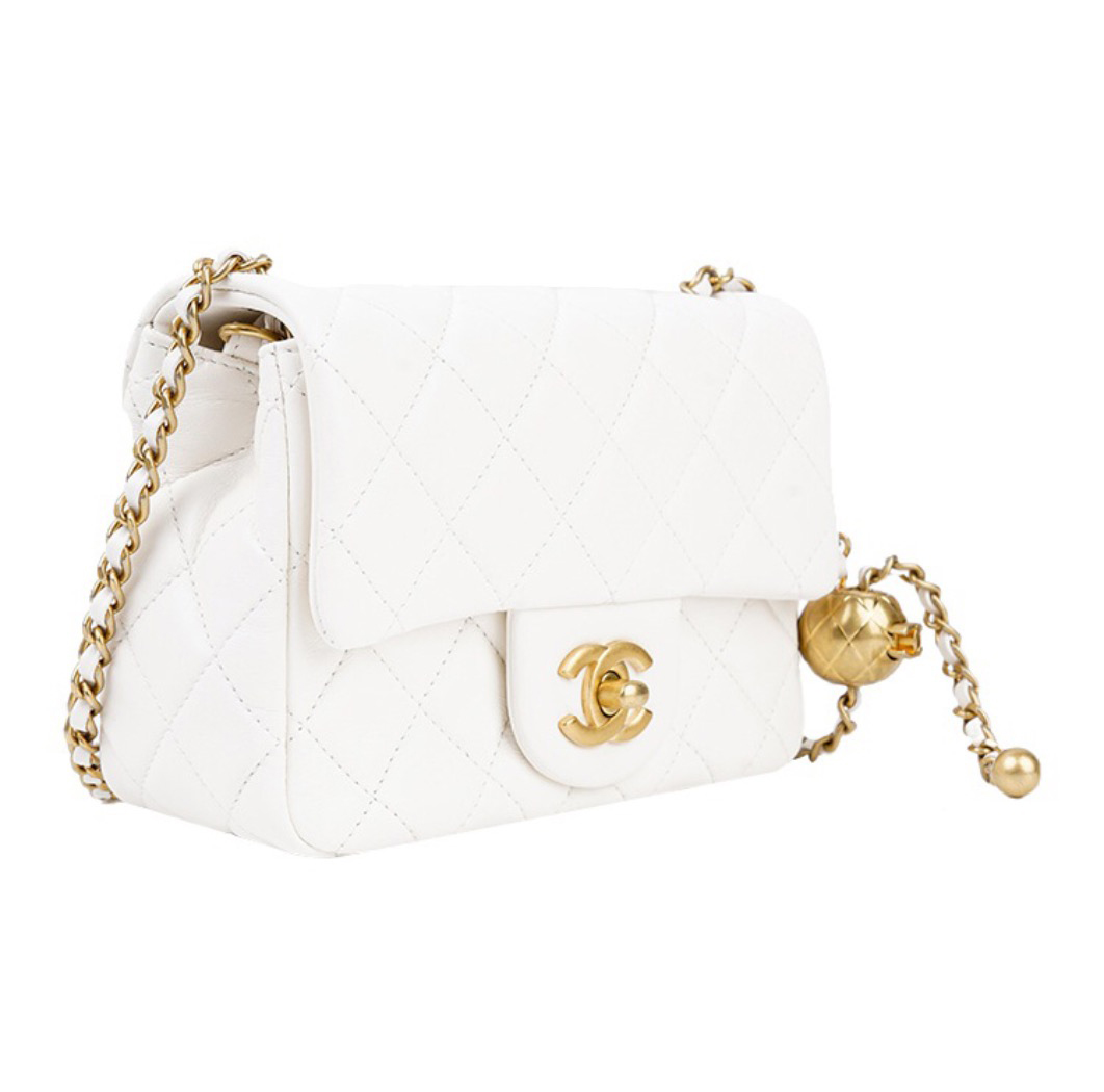 CHANEL★(大人気で即完売)小さい金のボール、定番の菱形金ボタンチェーンストラップ調節可能、羊革、斜め掛けショルダーバッグ、ミニ、レディース、ブラック、ホワイト
