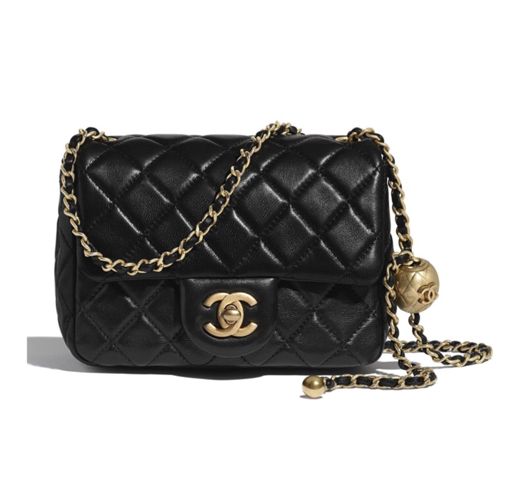 CHANEL★(大人気で即完売)小さい金のボール、定番の菱形金ボタンチェーンストラップ調節可能、羊革、斜め掛けショルダーバッグ、ミニ、レディース、ブラック、ホワイト