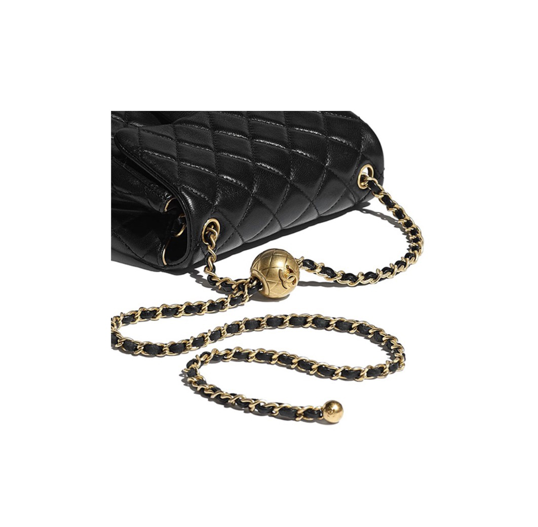 CHANEL★(大人気で即完売)小さい金のボール、定番の菱形金ボタンチェーンストラップ調節可能、羊革、斜め掛けショルダーバッグ、ミニ、レディース、ブラック、ホワイト