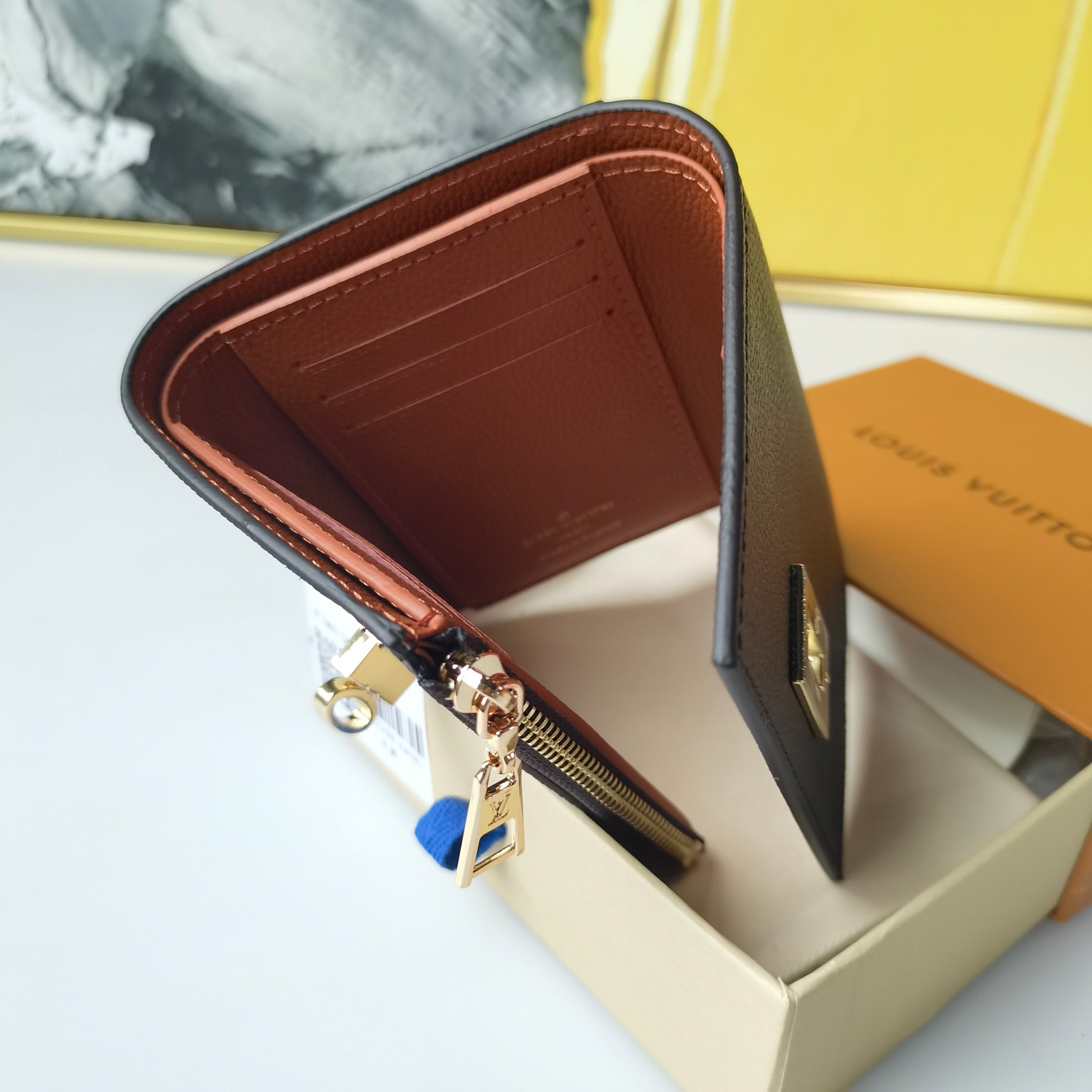 日本先行品 すぐ届 LouisVuitton ポルトフォイユ ヴィクトリーヌ