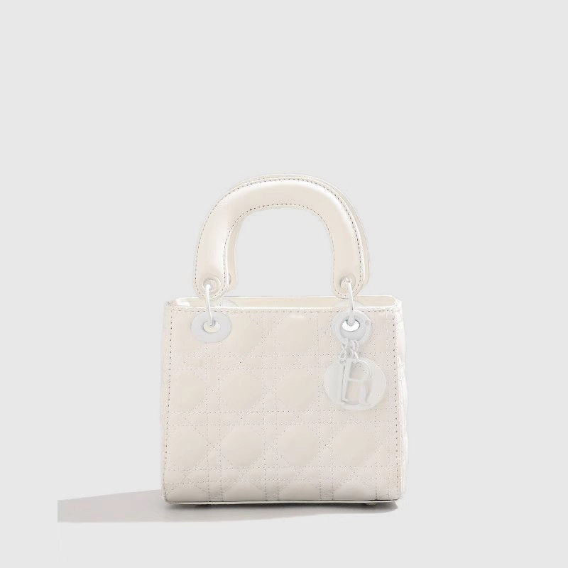 大人気カラー♡【DIOR】LADY DIOR ミニバッグ カナージュ
