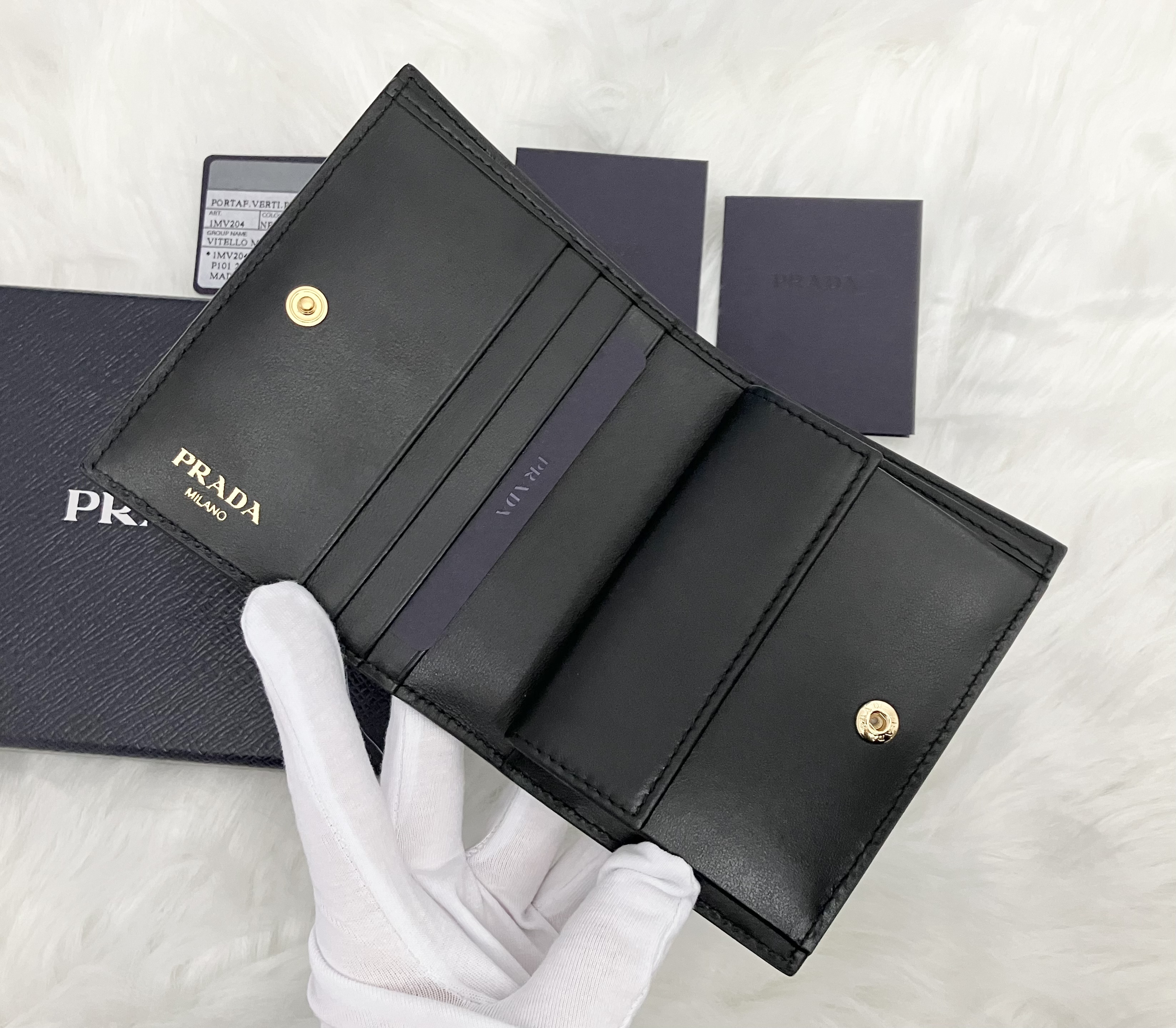 【PRADA】VIPセール ♪ Bifold Wallet 二つ折り財布 ♪