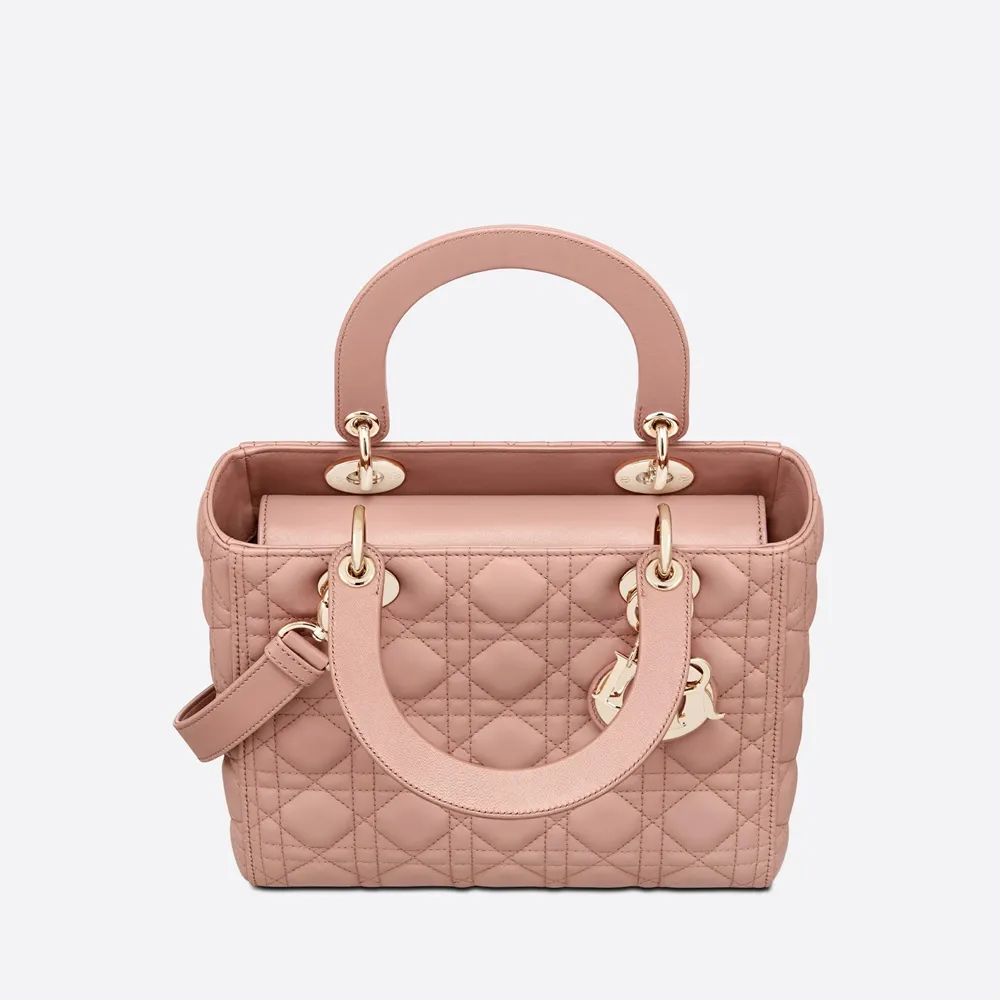 🔥限定17個！売り切れ次第終わり！【DIOR |公式サイトは正規品】🛍️BAILA（バイラ）掲載💓中村アン愛用👛新作LADY DIOR ミディアムバッグ！ご注文はお早めに！💨
