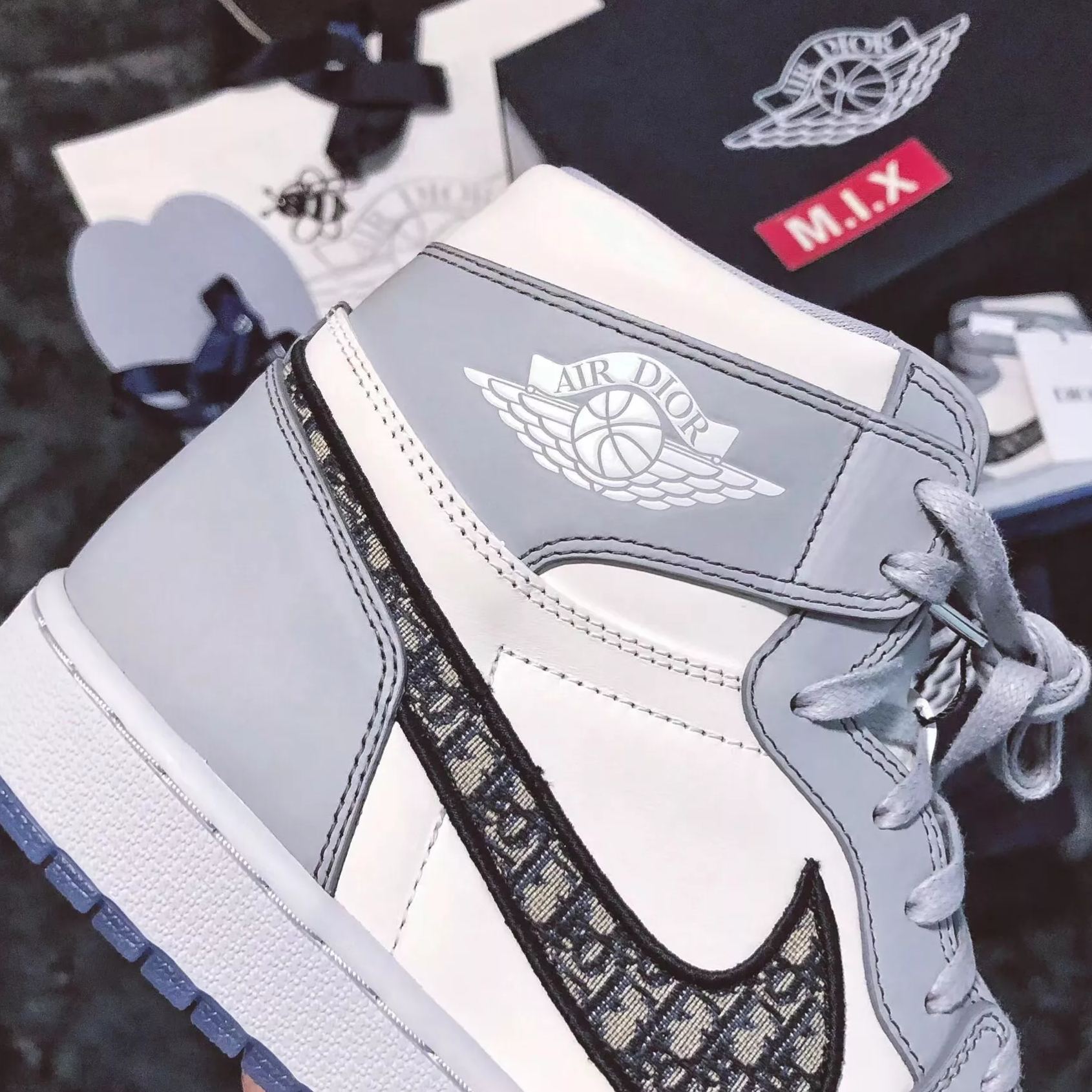 FINE 雑誌掲載 DIOR × NIKE AIR JORDAN 1 HIGH OG ディオール エア ジョーダン
