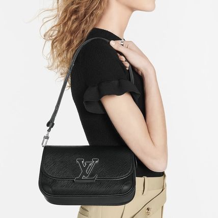 LOUIS VUITTON エピ・レザー ビュシ NM ショルダーバッグ