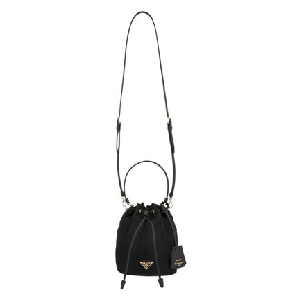 PRADA Re-Edition 1978 ミニバケットバッグ ショルダーストラップ全体
