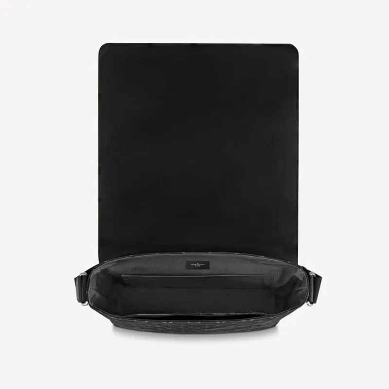 LOUIS VUITTON メンズショルダーバッグ M44001