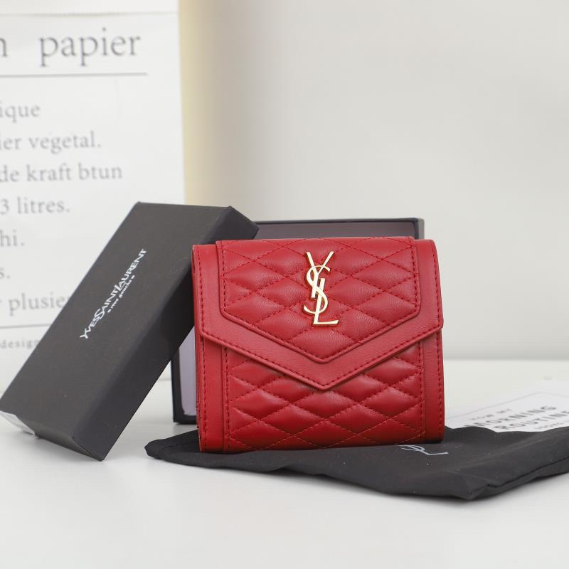 Saint Laurent GABYキルティング羊革ショート三つ折り財布