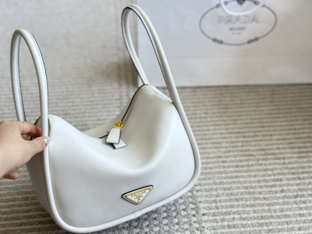 PRADA★ソフトグレインレザー ハンドバッグ