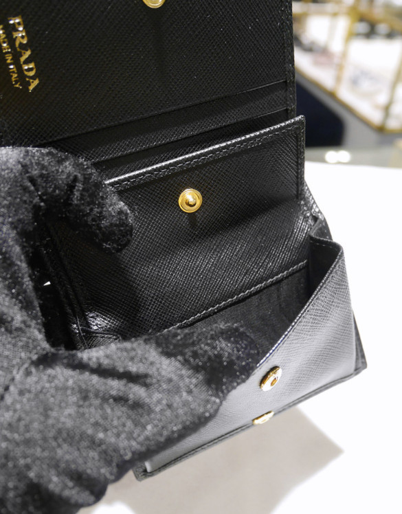 ♦PRADA♦折りたたみ財布☆正規品・関税込☆