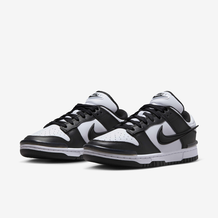 NIKE Dunk Low Twist Panda DZ2794-001 斜め前