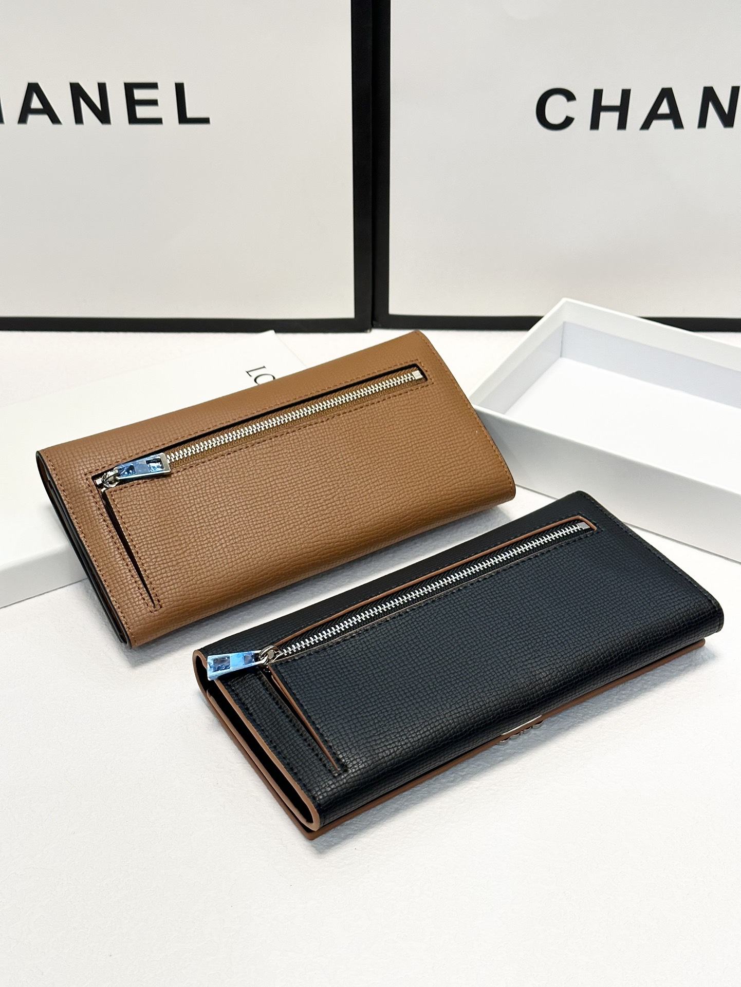 LOEWE アナグラム コンチネンタルウォレット