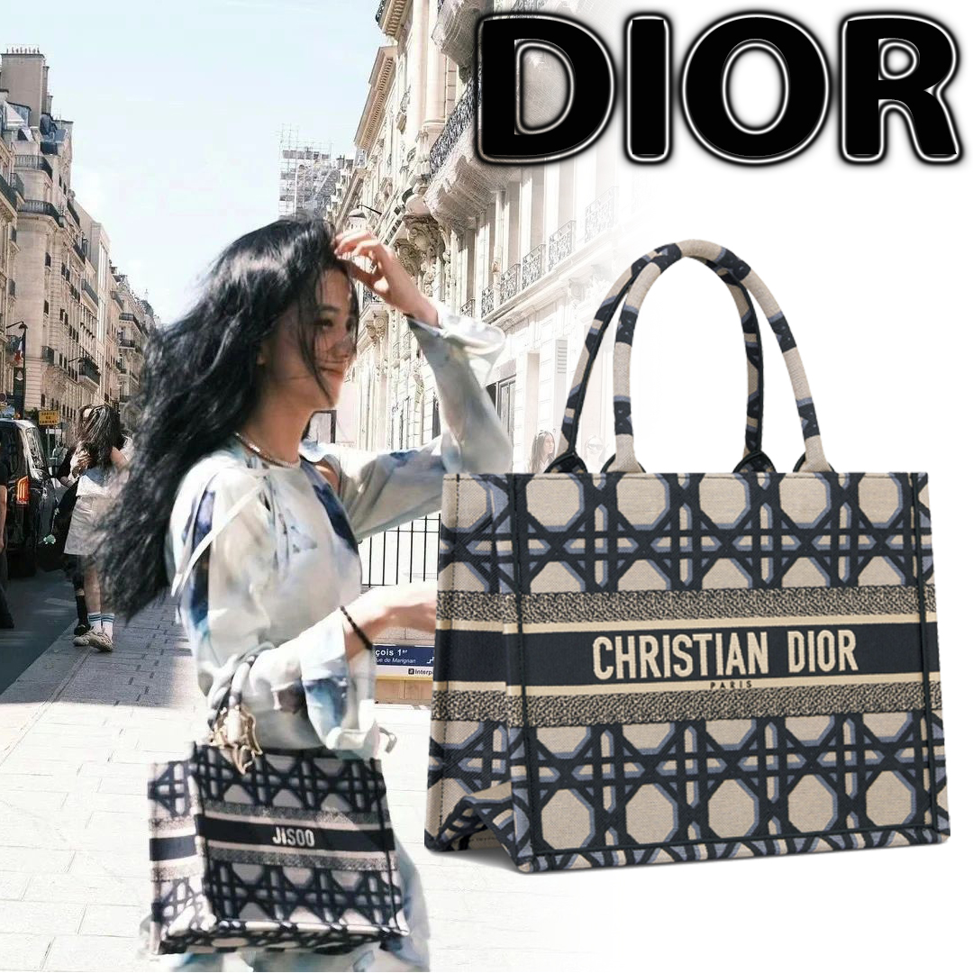 Jisoo&Dior  【入手困難】DIOR BOOK TOTE バッグ  【関税負担なし】 スピード配送