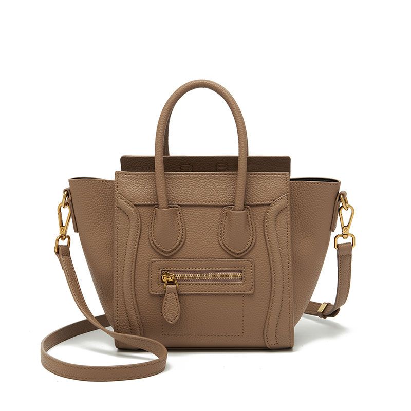 直営店買付 CELINE ラゲージ ナノ ショルダーバッグ