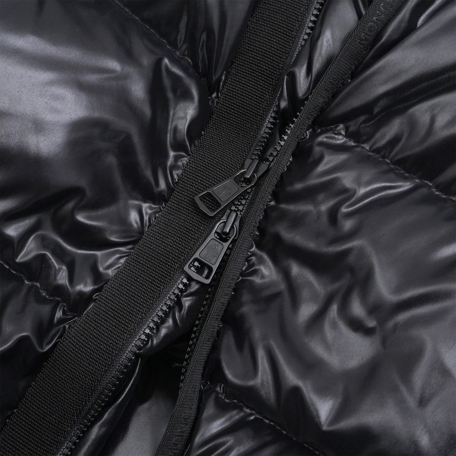 MONCLER モンクレール NEUVIC ダウンジャケット BLACK