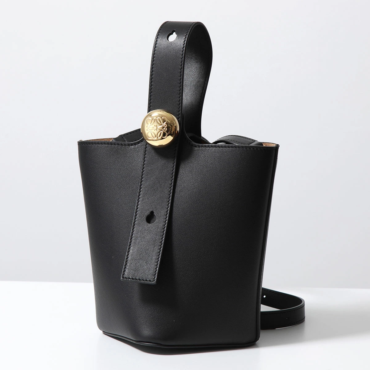 【2024年春夏新作】 LOEWE ロエベ ハンドバッグ PEBBLE BUCKET MINI ペブル バケット ミニ AANBBBMX01 レディース レザー ショルダーバッグ 鞄 カラー2色