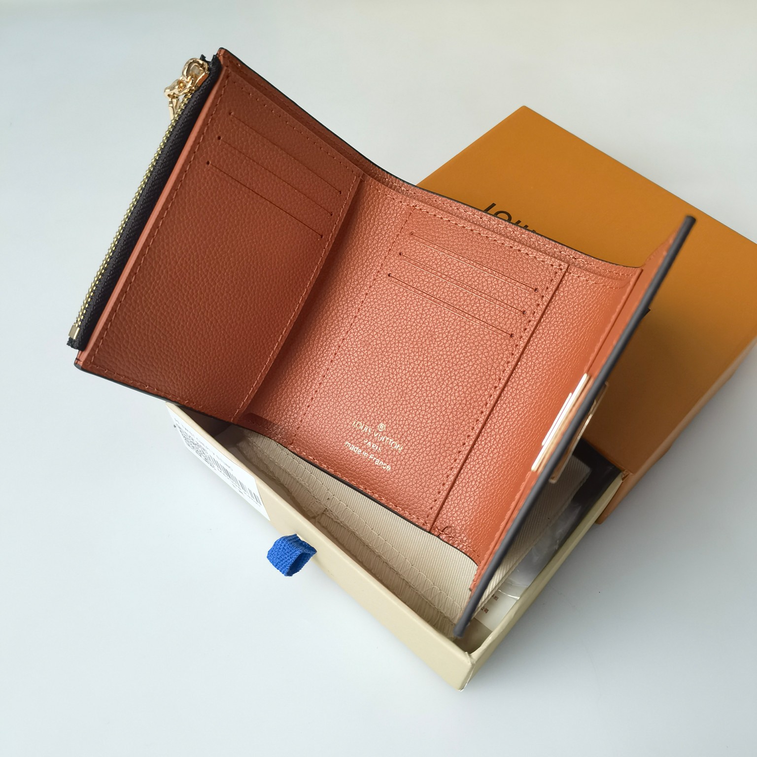 日本先行品 すぐ届 LouisVuitton ポルトフォイユ ヴィクトリーヌ