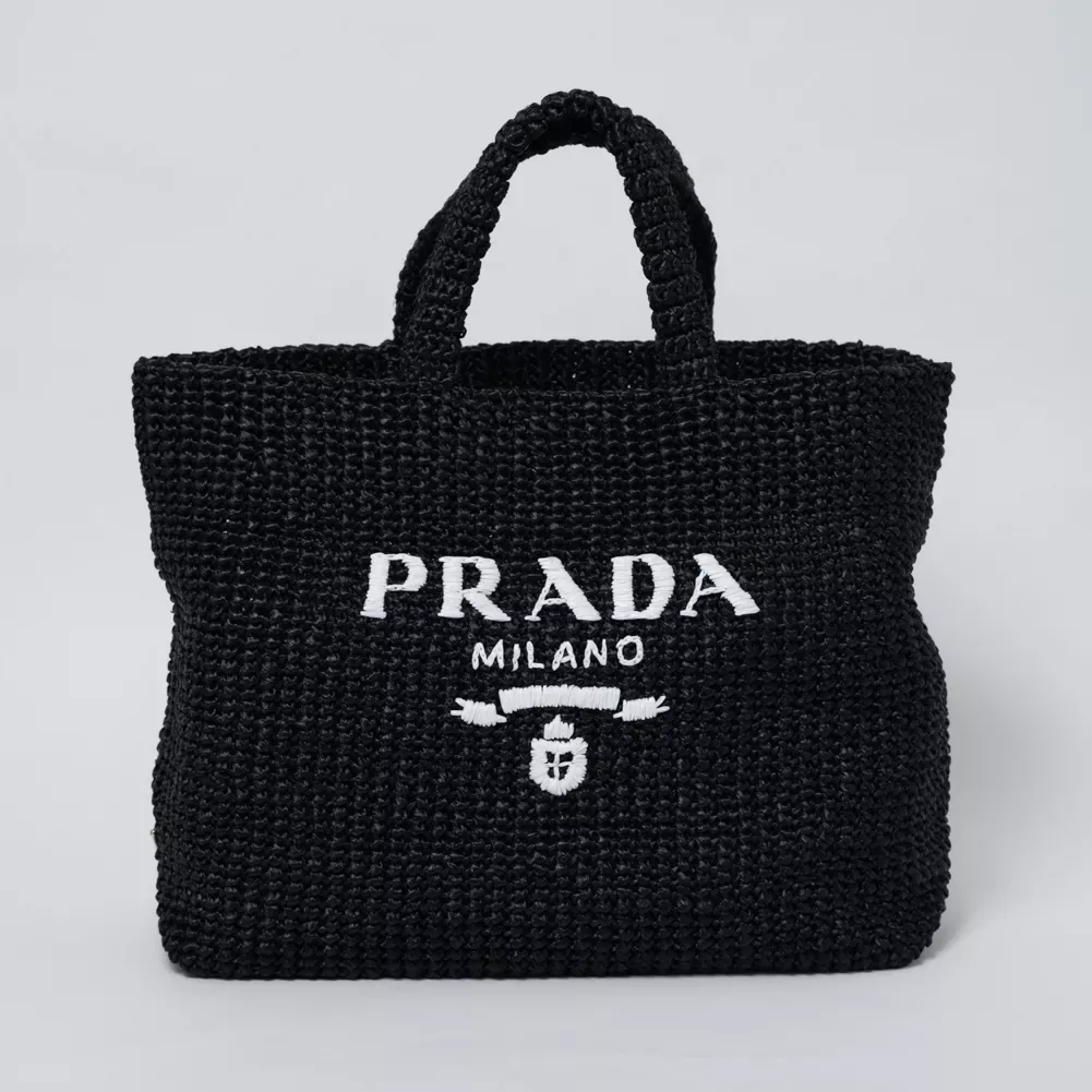 【PRADA】パリ限定！日本未入荷！夏らしいムードの大人気のラフィアトートバッグ