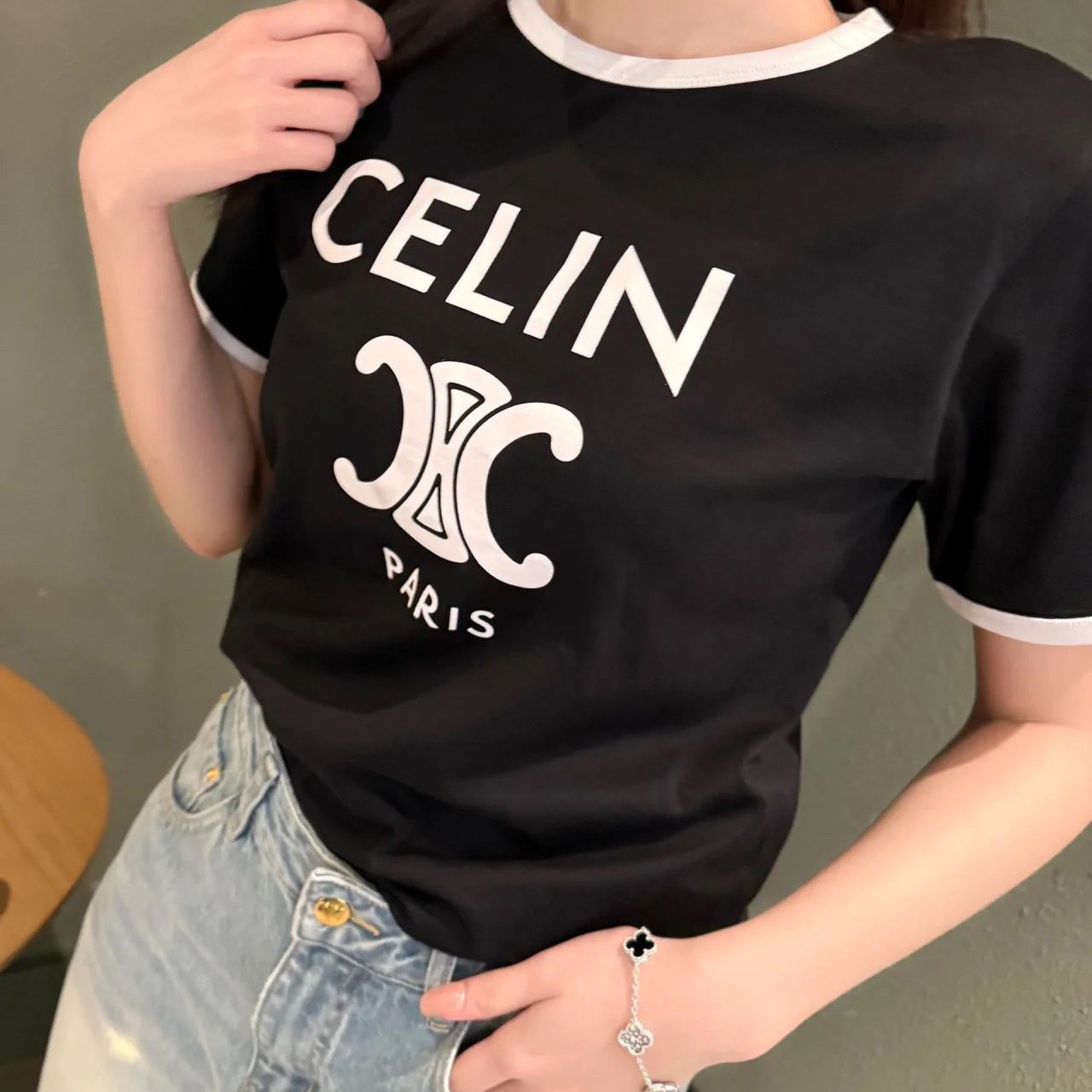 【大人気♡】★CELINE★ CELINE PARIS Tシャツ