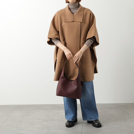 COACH ブルックリン ショルダー バッグ 28 メルロー ボルドー 着用イメージ