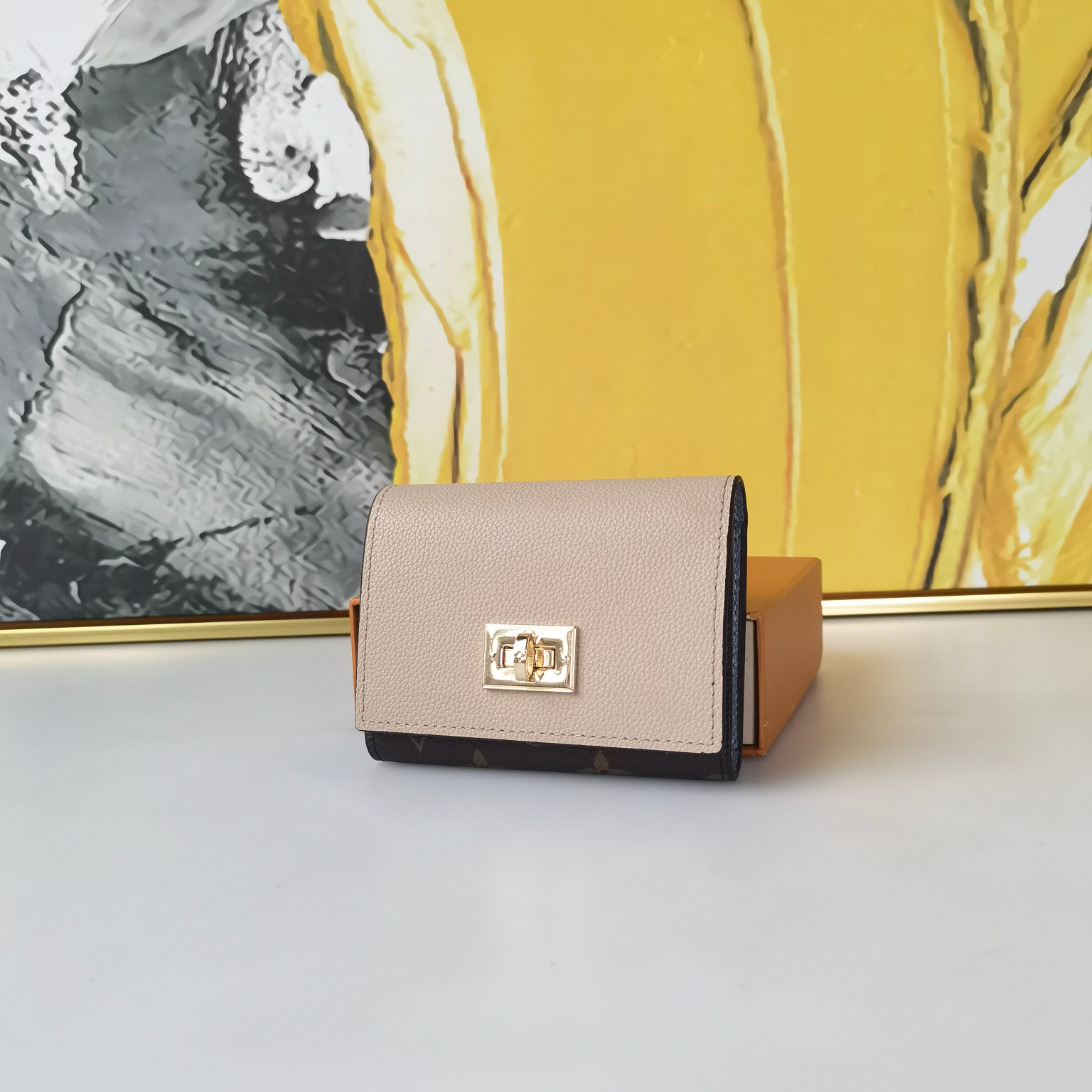 日本先行品 すぐ届 LouisVuitton ポルトフォイユ ヴィクトリーヌ