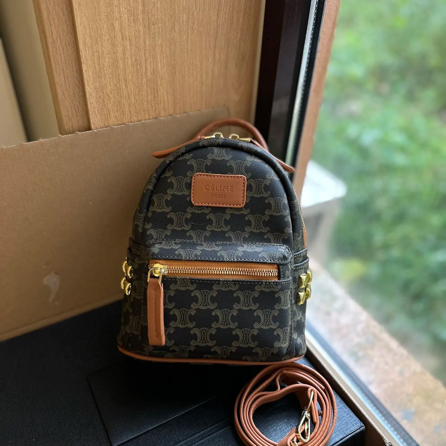 【入手困難】CELINE リュック大人気アイテム【可愛い！】