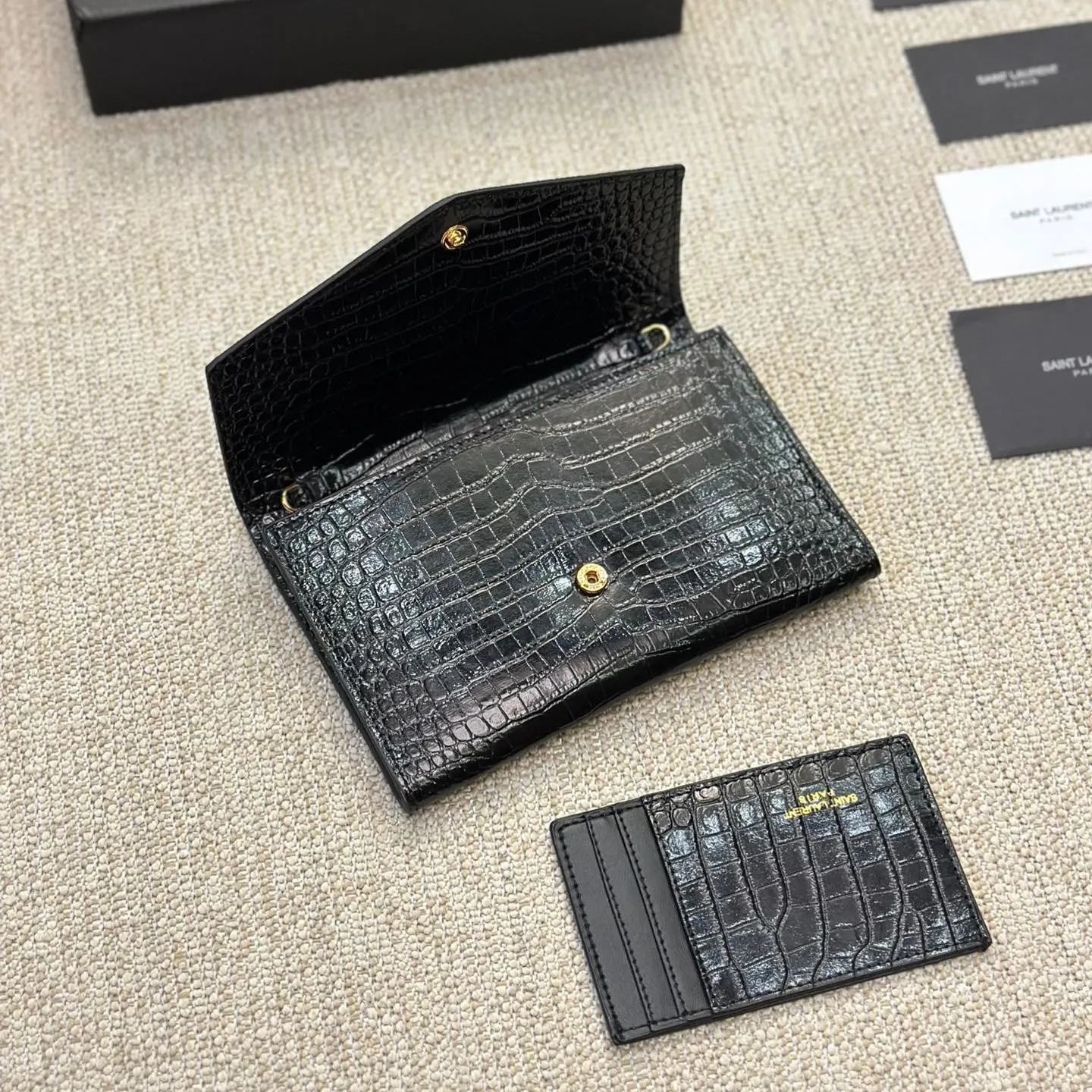 大人気!!Saint Laurent【本物保証】UPTOWN チェーンバッグ