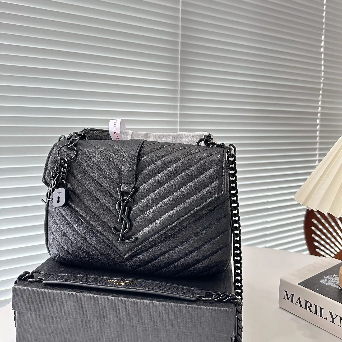 関税負担なしSaint Laurent【入手困難】チェーンメッセンジャーバッグ