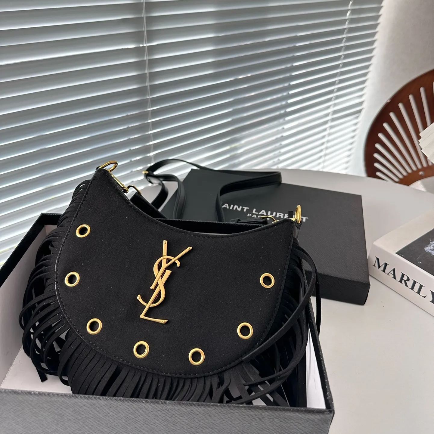 Saint Laurent 【入手困難】フリンジ付きバッグ