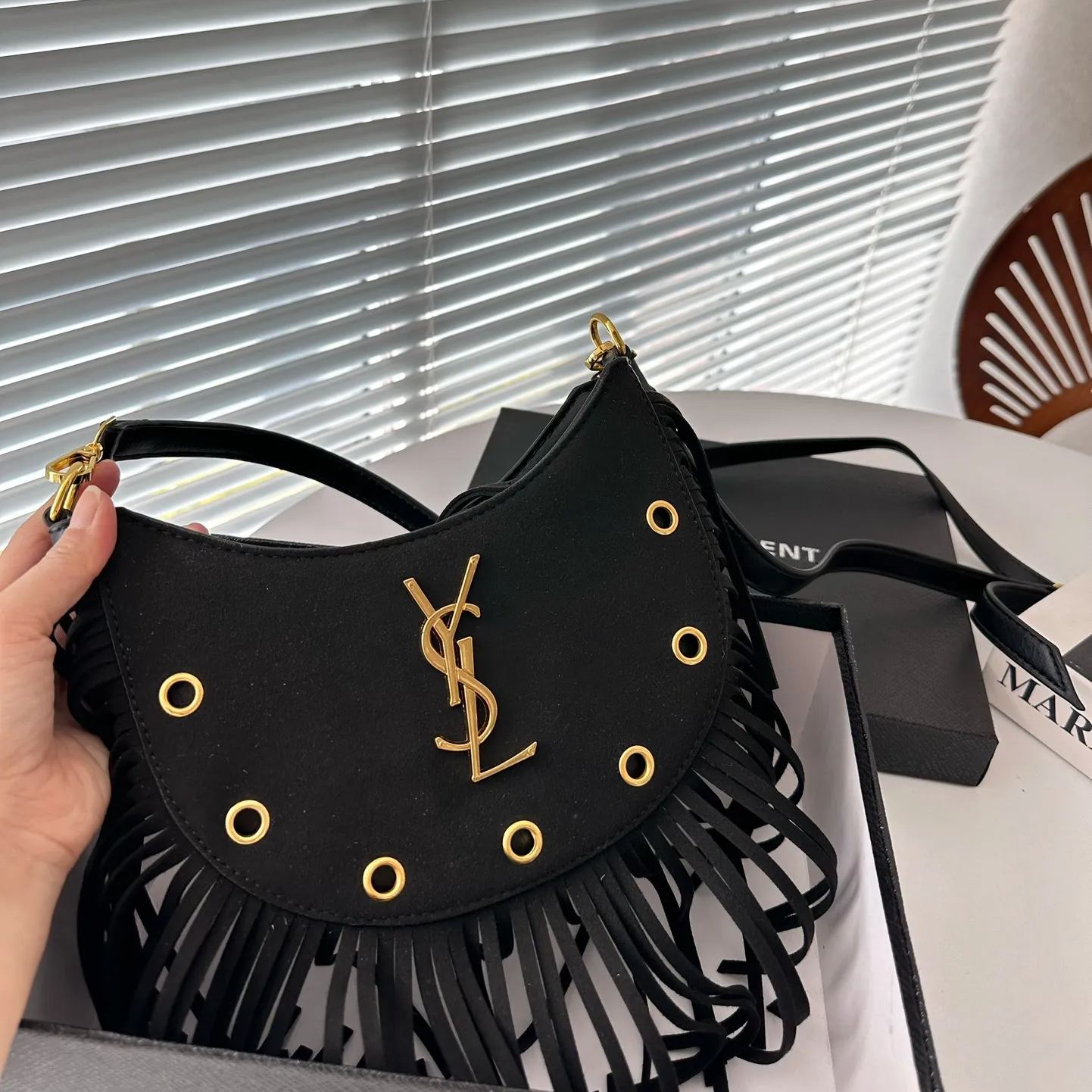 Saint Laurent 【入手困難】フリンジ付きバッグ