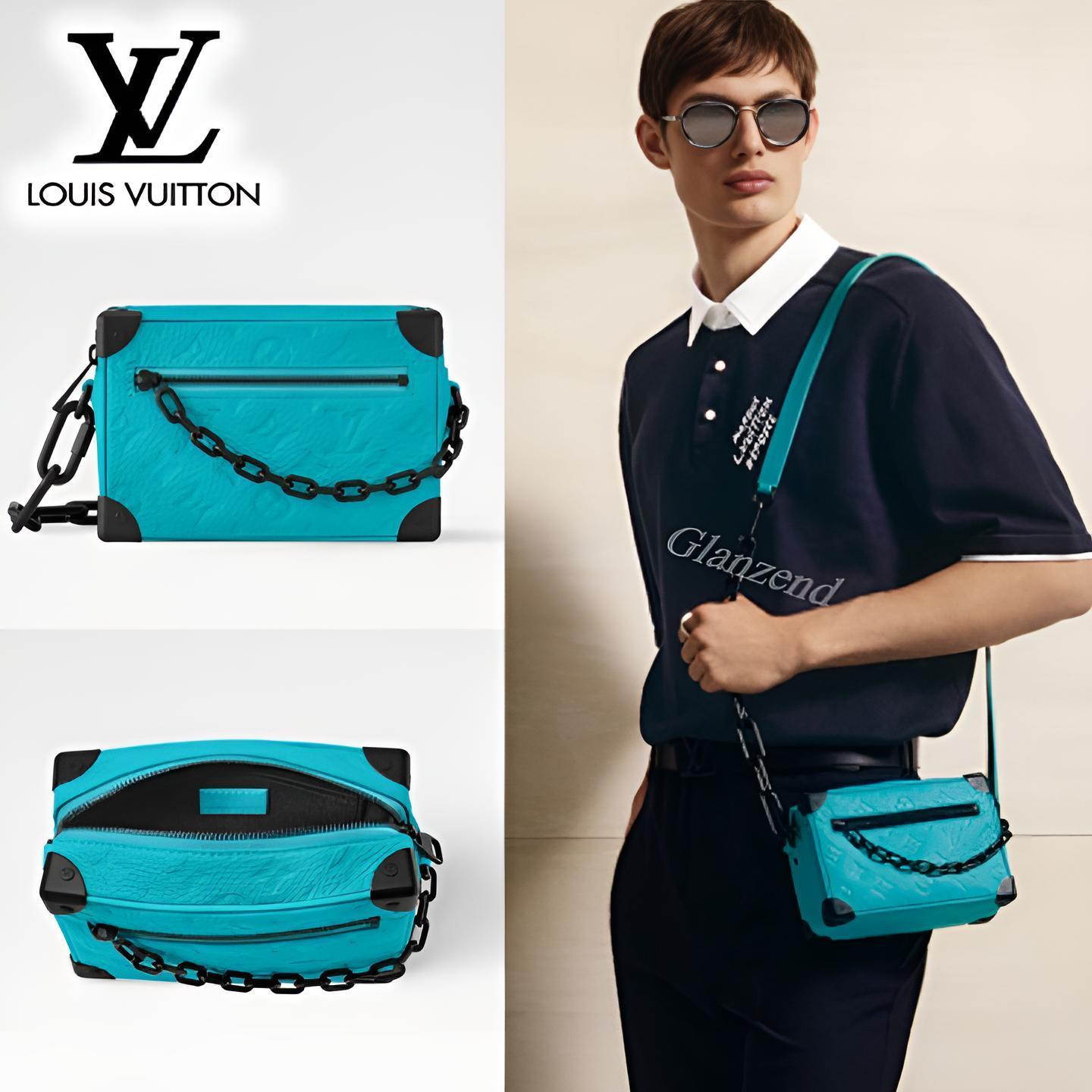 目を惹く綺麗なブルー♪【Louis Vuitton】ミニ・ソフトトランク