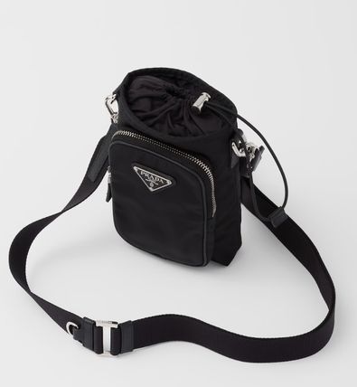 直営店買付☆PRADA☆Re-Nylon スマートフォンケース